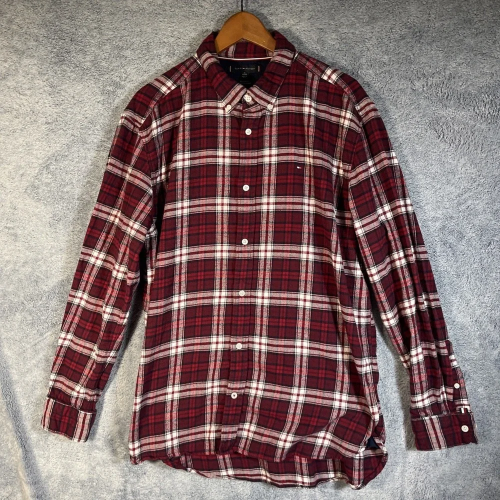 Tommy Hilfiger Men's XL Regular Fit Long Sleeve Flannel Shirt Red White Plaid‎